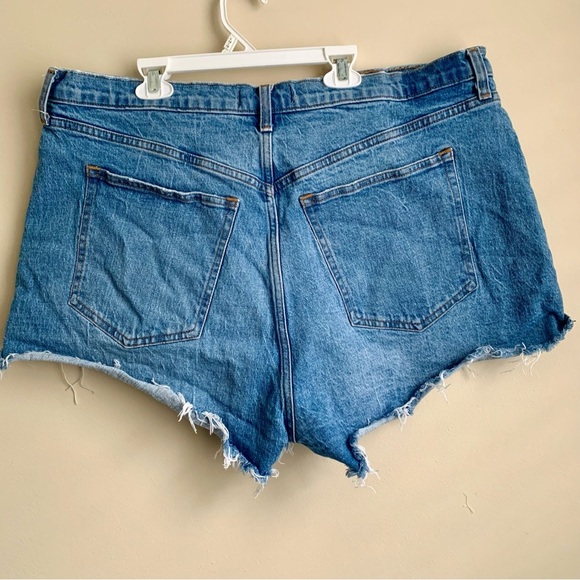 Abercrombie & Fitch the mom high rise blue Jean short curve love size 34/18 - Picture 7 of 8
